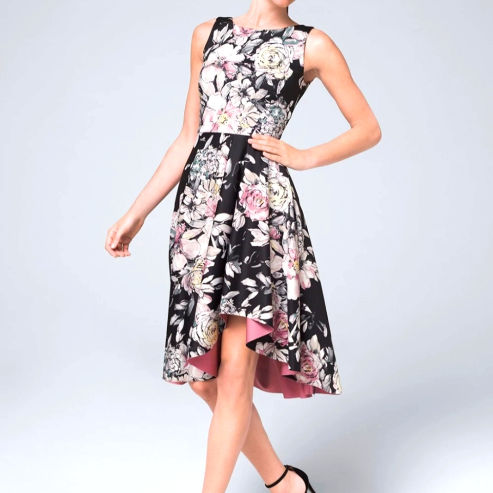 White house black market floral dress Pre-owned sz 6 sleeveless